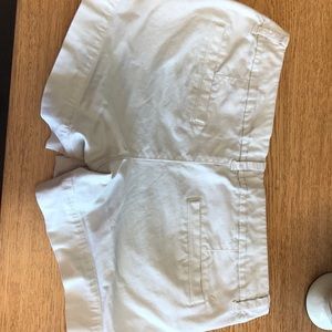 White American Eagle shorts